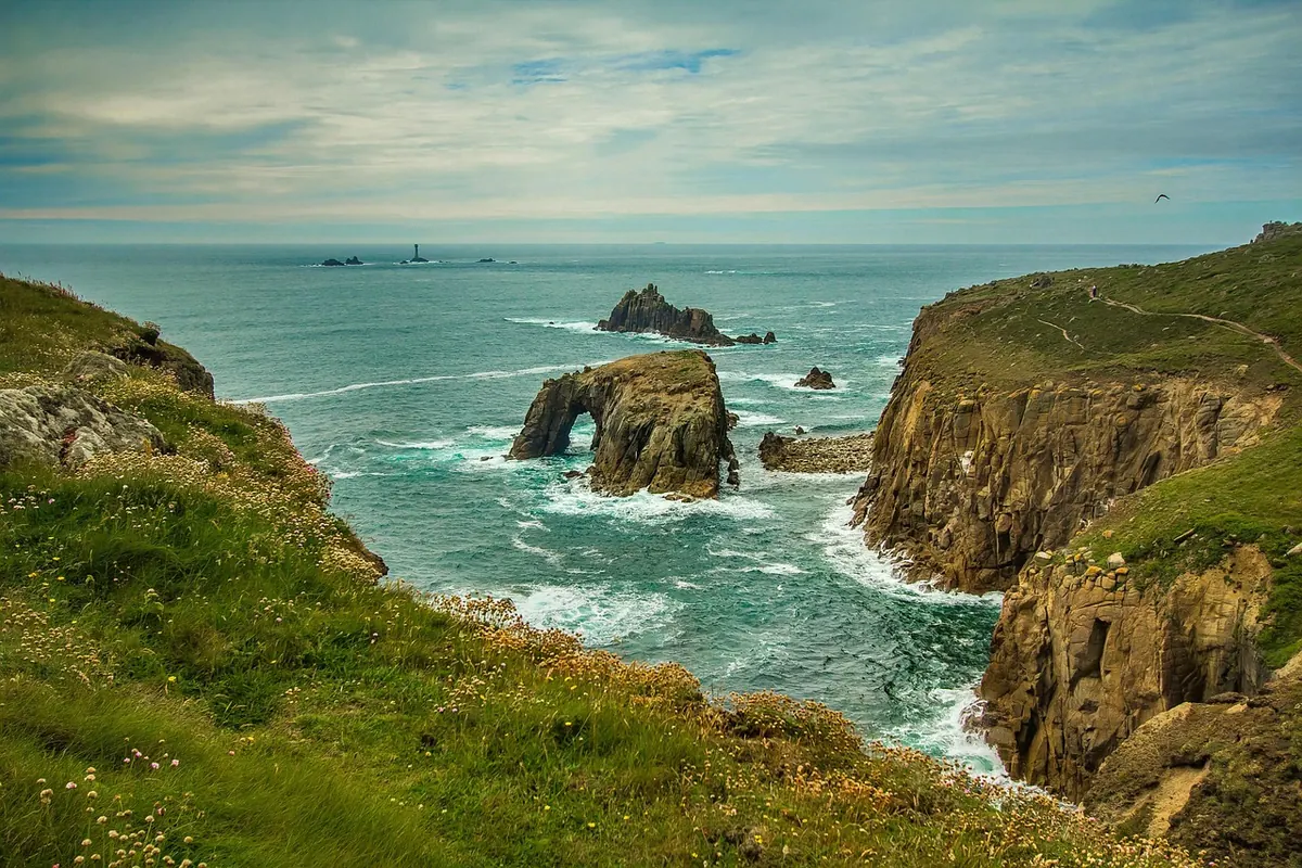 Mineral Collecting in Cornwall: A Practical Guide to Beaches, Moors and Old Mines